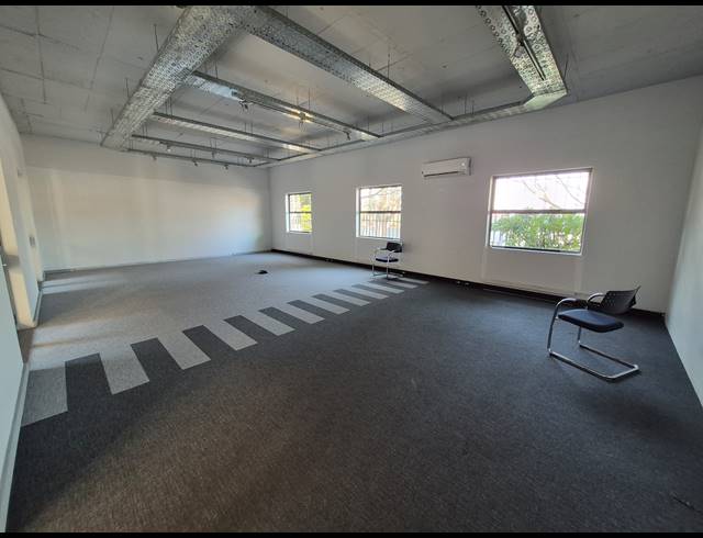 73M² OFFICE TO LET IN RIVONIA